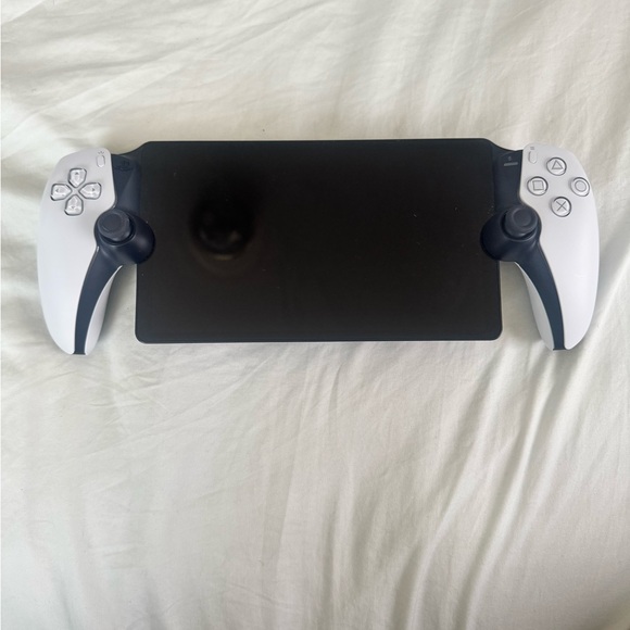 Sony Handheld Console - Black and White - Picture 2 of 6